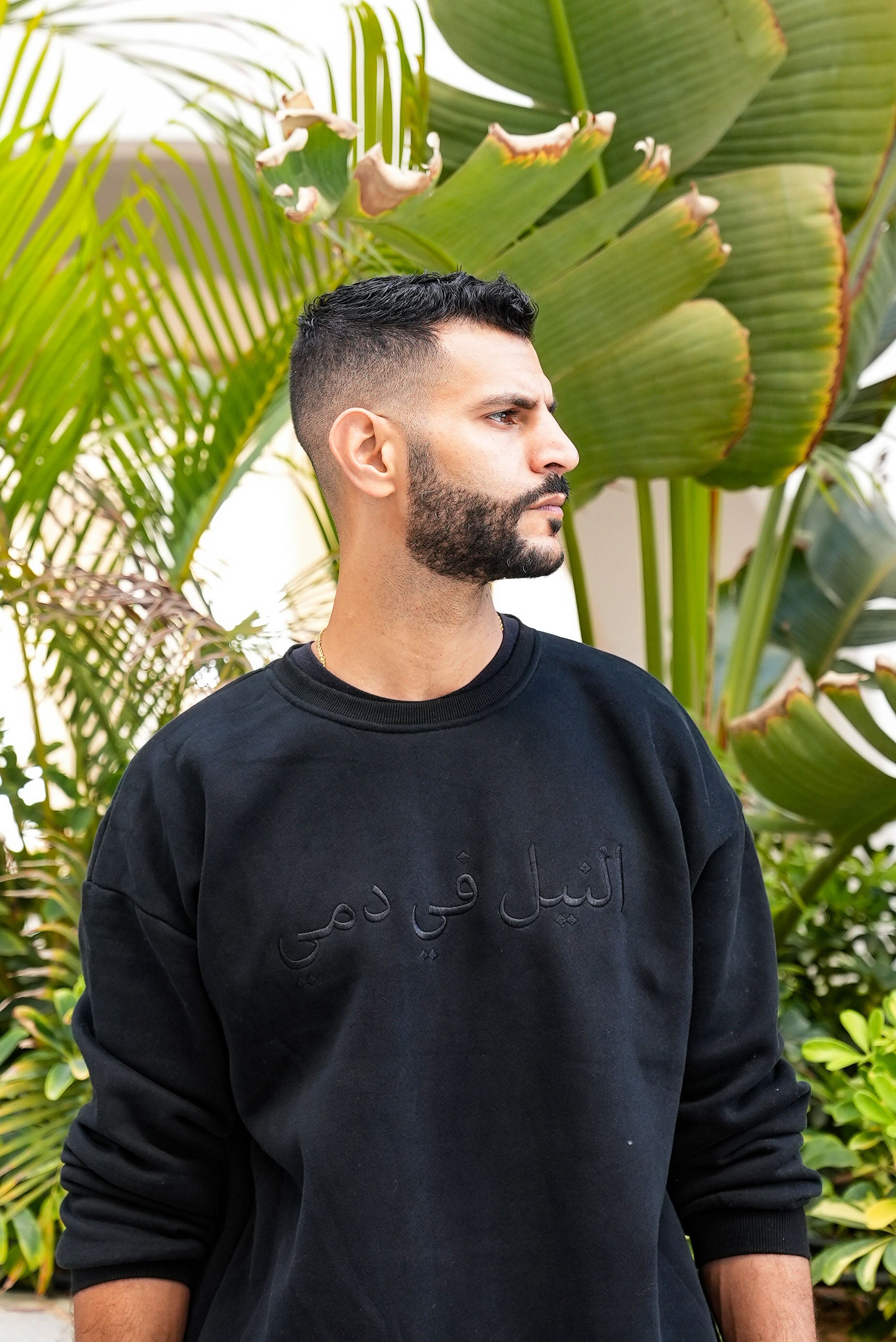 "THE NILE" BLACK CREW NECK
