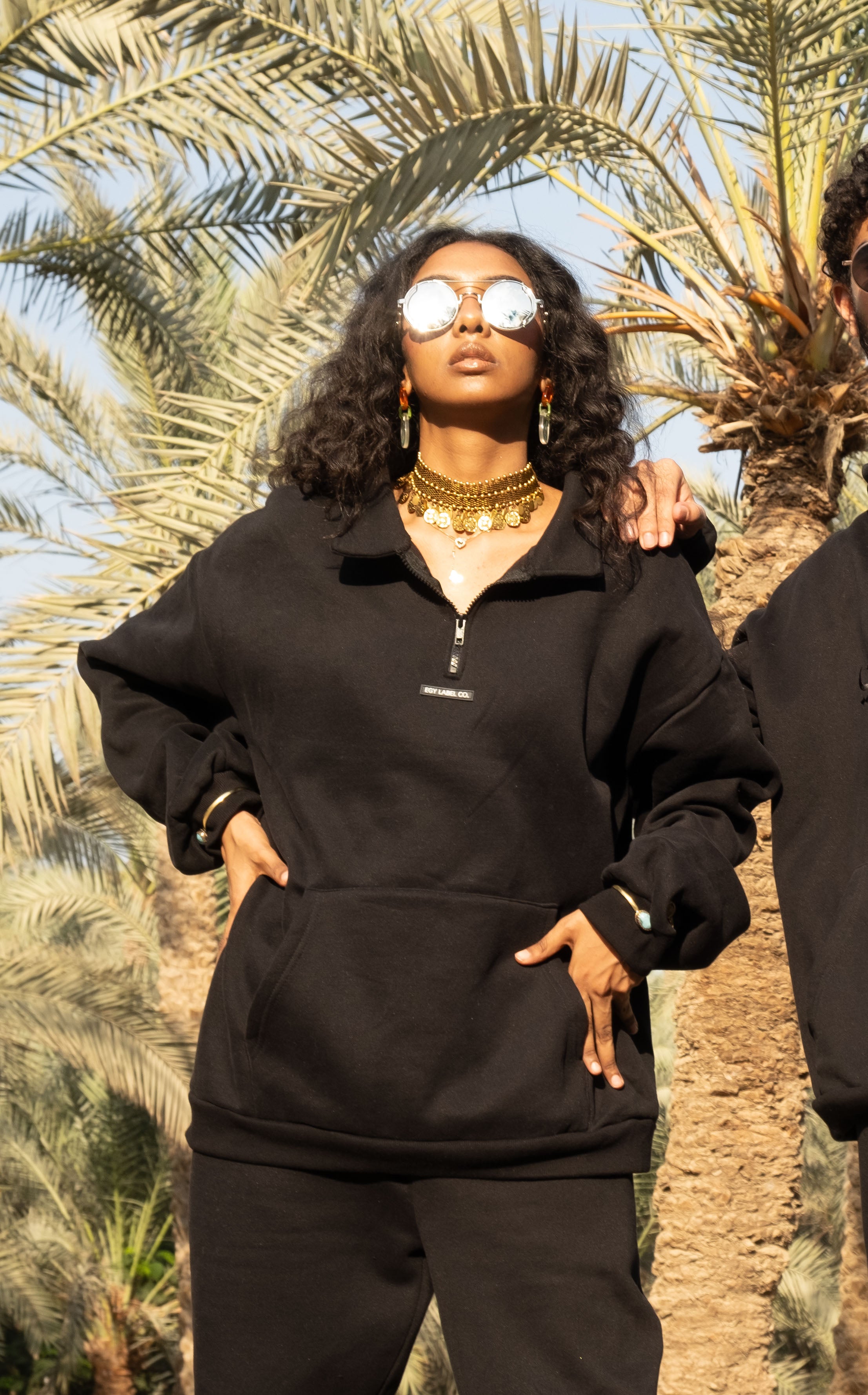 "THE NILE" BLACK HALF-ZIP